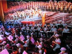 The capital held a grand concert of "Long March"